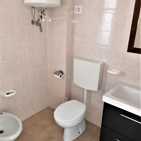Condominio Bristol 220 公寓